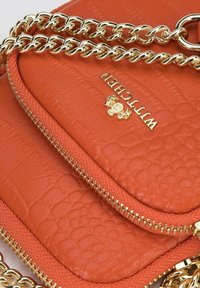 WITTCHEN ELEGANCE KOLLEKTION  - Torba čez telo - orange