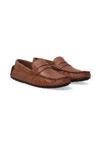 Bruine leren loafers met een gestikt ontwerp, instapstijl, zachte binnenkant en een gestructureerde zool voor grip en comfort.