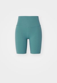 Pantalones cortos de ciclismo de talle alto en color teal, fabricados en un material elástico, con una textura suave y un diseño elegante sin patrones ni herrajes visibles.