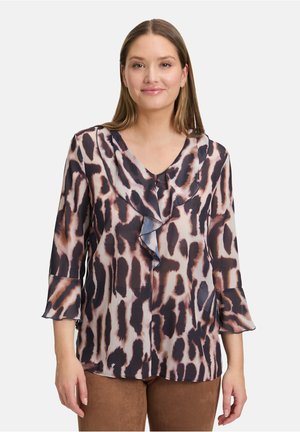 Luftige Bluse mit einem Tiermuster, die mit geschichteten Rüschendetails, einem V-Ausschnitt, Dreiviertelärmeln und einer seidigen Textur in taupe und dunklen Farbtönen versehen ist.