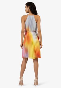 Apart Freizeitkleid - hellblau-multicolor