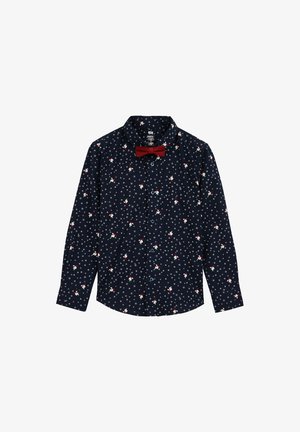 Marineblaues Hemd mit Knöpfen, weiße und rote Blumenmuster, lange Ärmel und einer roten Fliege, die am Kragen befestigt ist. Glatte Stoffstruktur.