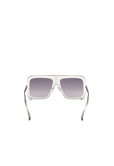 Gafas de sol cuadradas con montura transparente y lentes grises degradados. Patillas metálicas delgadas. Diseño minimalista sin logotipos ni patrones visibles.