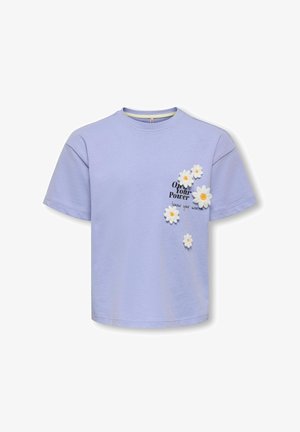 Lila T-shirt met korte mouwen met geborduurde witte madeliefjes en zwarte tekst "Own Your Power, know your worth" op het linkerborstgebied.