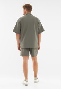 Johnny Urban MASON - Košeľa - grey olive