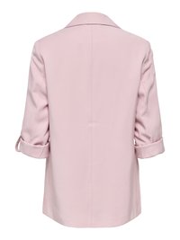 Gaiši rozā žakete ar uzvelkamām piedurknēm, redzama šuve pa vidu mugurā un klasisku apkakli, attēlots no aizmugures.