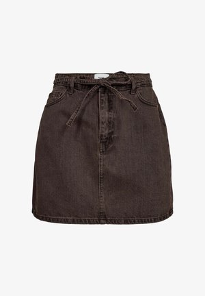 Brauner Denim-Rock mit Bindegürtel, Fünf-Taschen-Design und gerader Silhouette. Verfügt über eine glatte Textur und einen gesteppten Saum.