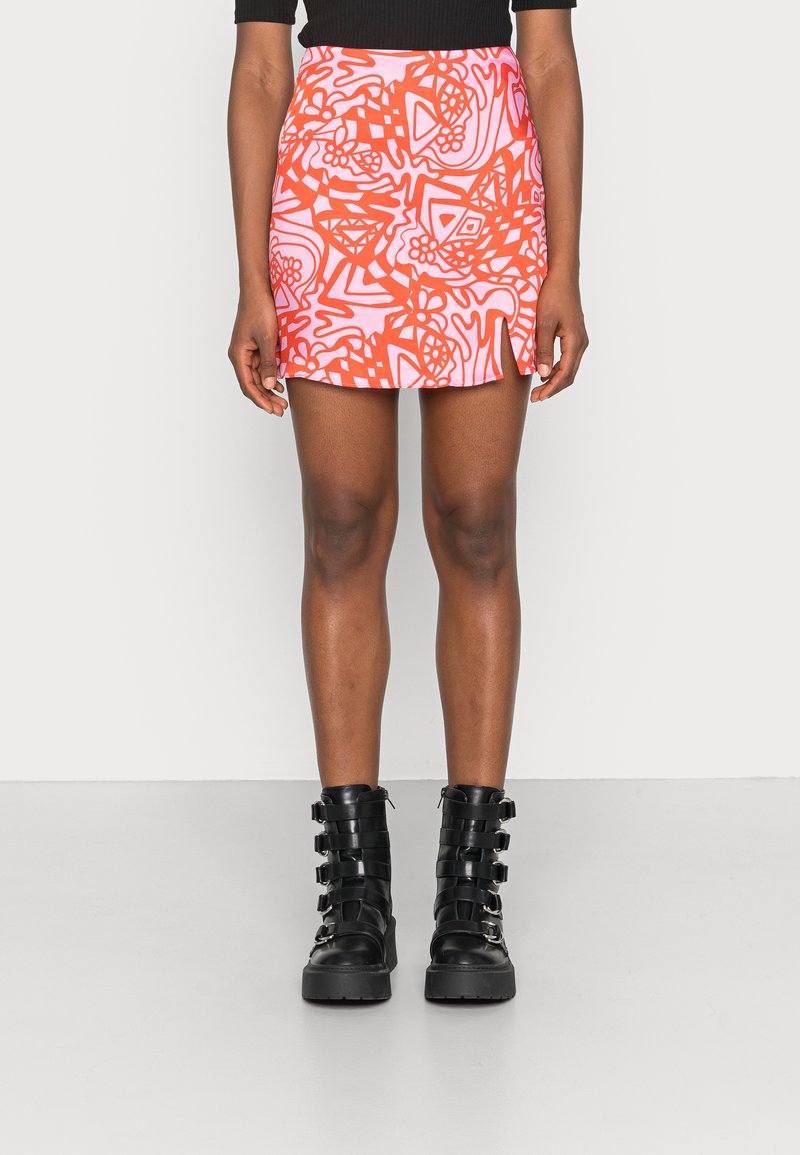 Glamorous MINI SKIRT WITH NOTCH - Minissaia - pink/red