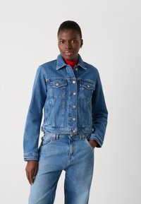 Tommy Jeans CLASSIC TRUCKER JACKET  - Jeansjacke - denim medium