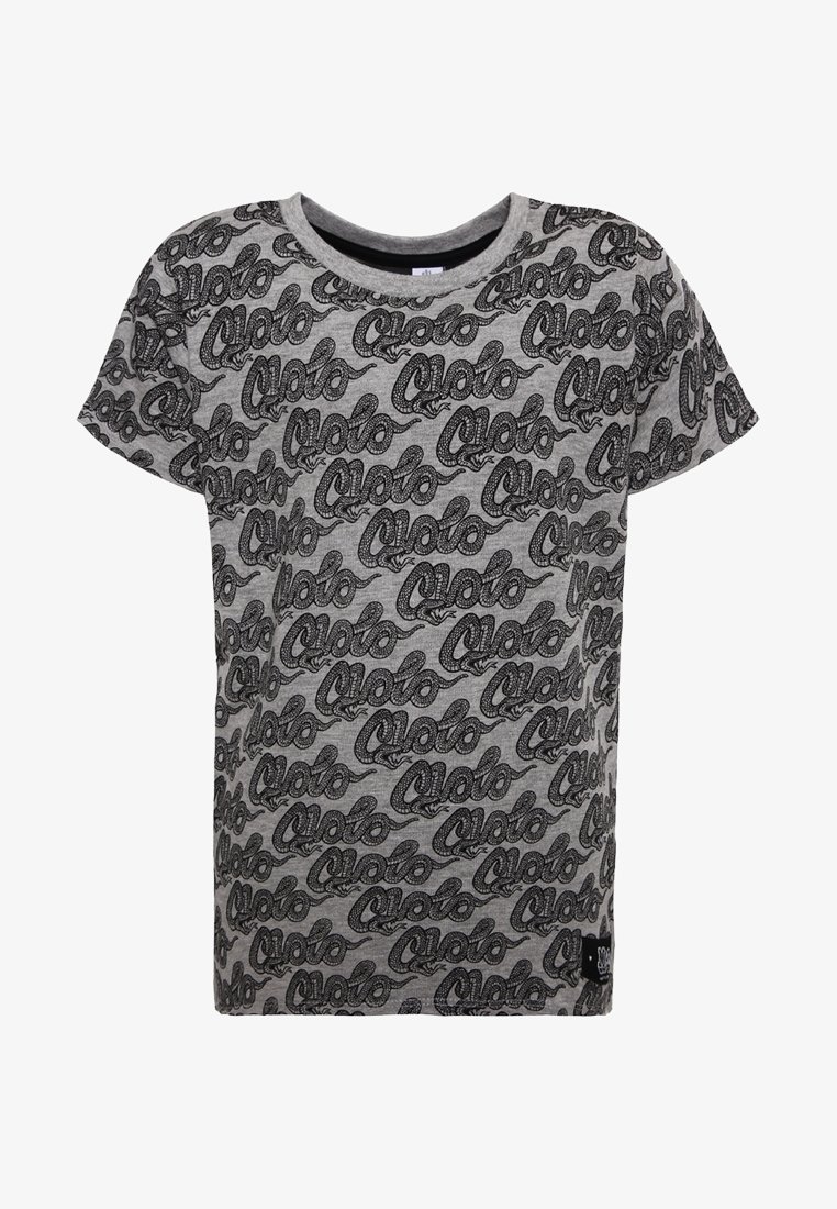 Šedé tričko s krátkým rukávem s opakovaným černým potiskem stylizovaného textu. Design s kulatým výstřihem vyrobený z měkké, texturované látky. Štítek na lemu.