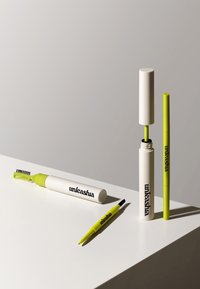 Unleashia SHAPER POMADE EYEBROW FIXER - Eyebrow Pencil - clear