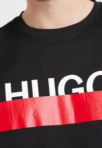 HUGO T-shirts print - black