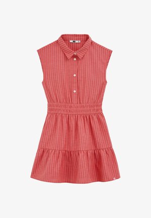 Haljina bez rukava u boji koralja s vertikalnim bijelim prugama, prednjim kopčanjem na gumbe, okovratnikom, elastičnim pojasom i naboranim rubom s volanima.