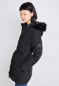 Calvin Klein PADDED BELTED  - Klassisk kåpe / frakk - black