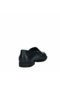 Scarpa in pelle blu scuro con tacco basso, punta arrotondata e finitura liscia. Il retro presenta un design curvo e dettagli di cucitura discreti.