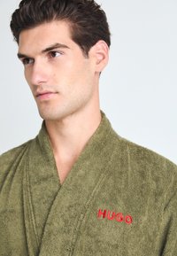 HUGO TERRY GOWN - Bademantel - open green