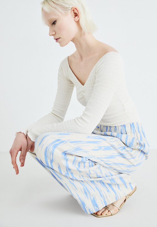 SLFBAELA WIDE PANT - Trousers - birch4