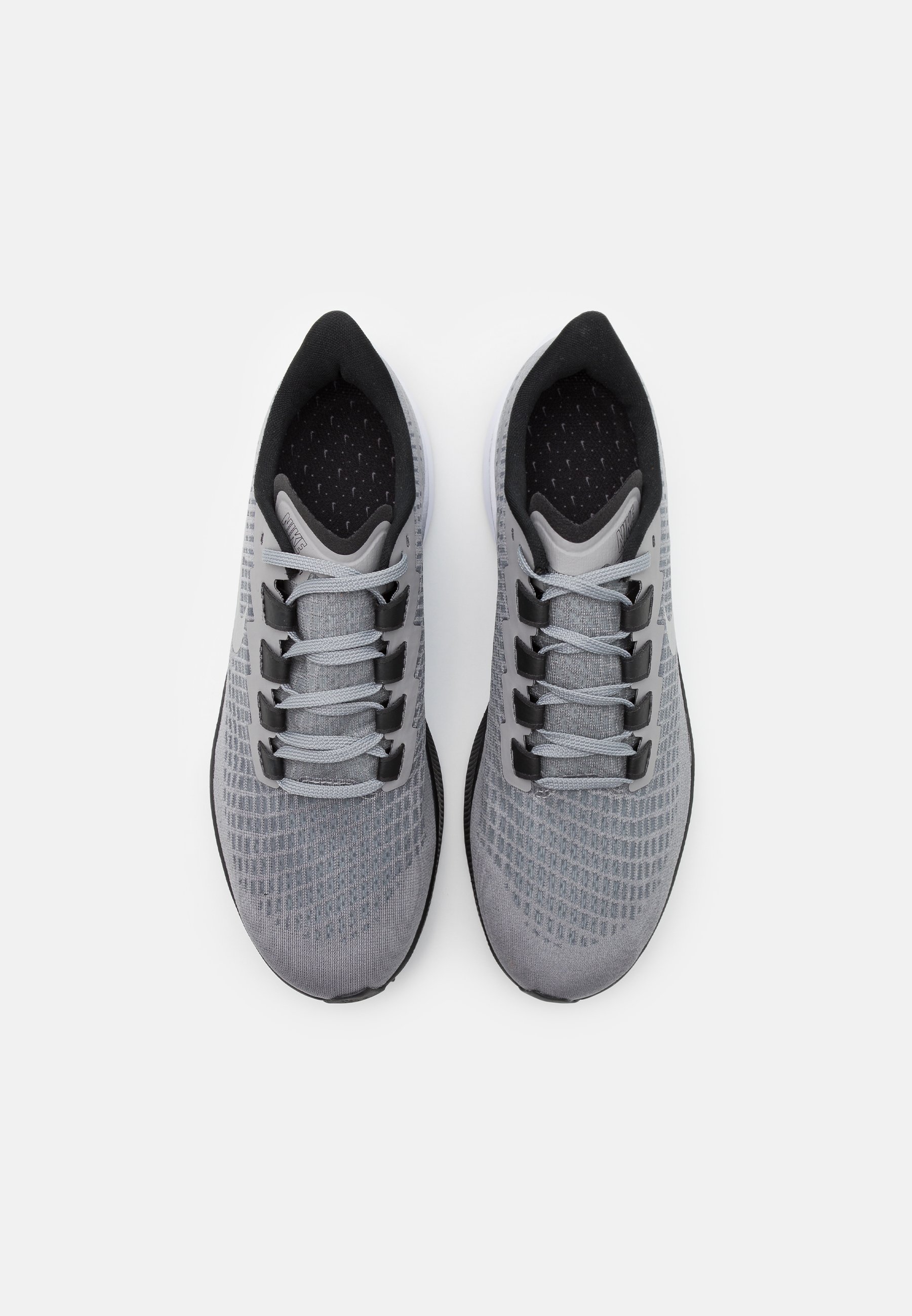 nike silver 37