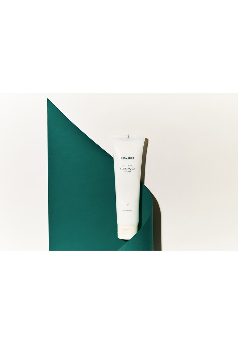 aloe vera gesicht anwendung THE GOLDEN RITUAL: Aloe & Cactus – WILD BABOON main image 0