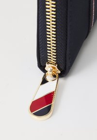Tommy Hilfiger POPPY MED  - Portefeuille - blue