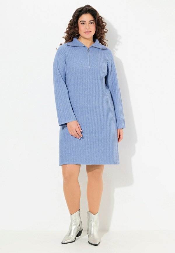 TROYER COLLAR - Strickkleid - light cornflower