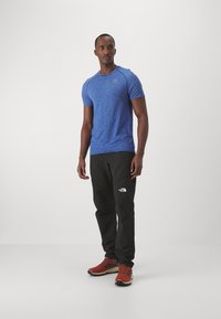 ODLO CREW NECK ESSENTIAL SEAMLESS - Navadna majica - limoges melange