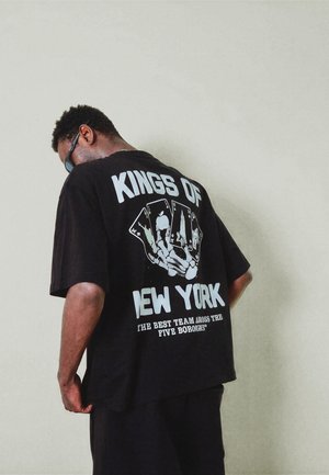 Bershka KINGS OF NEW YORK - TSHIRT  01563154 - Tričko s potlačou - black
