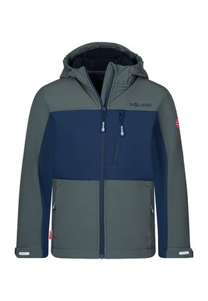 Kinderkapuzenjacke mit marineblauen und grauen Farbfeldern, Reißverschlusstaschen vorne und an der Brust sowie einem norwegischen Flaggen-Aufnäher am Ärmel.
