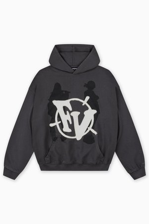 Hanorac cărbune cu un logo alb mare în față, format dintr-un cerc și un „FV” stilizat, cu două siluete în fundal.