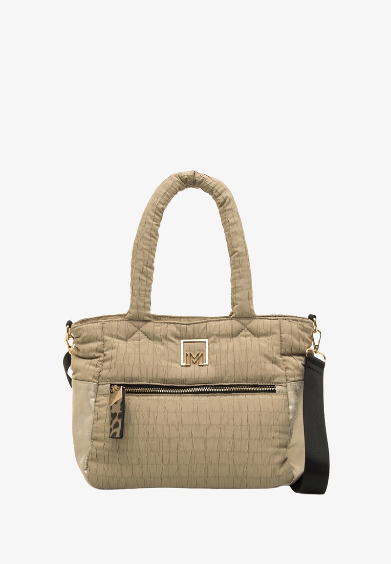 Borsa trapuntata beige con doppi manici, hardware dorato, tasca frontale con zip e dettaglio a stampa leopardo. Include una tracolla nera staccabile.