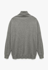 Grauer Strickpullover mit hohem Kragen, gerippten Bündchen und Saum. Glatte Textur, klassischer Schnitt und minimale Details auf der Rückseite.