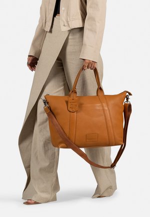 Burkely SOFT SKYLAR 15.6 inch - Handtasche - cognac