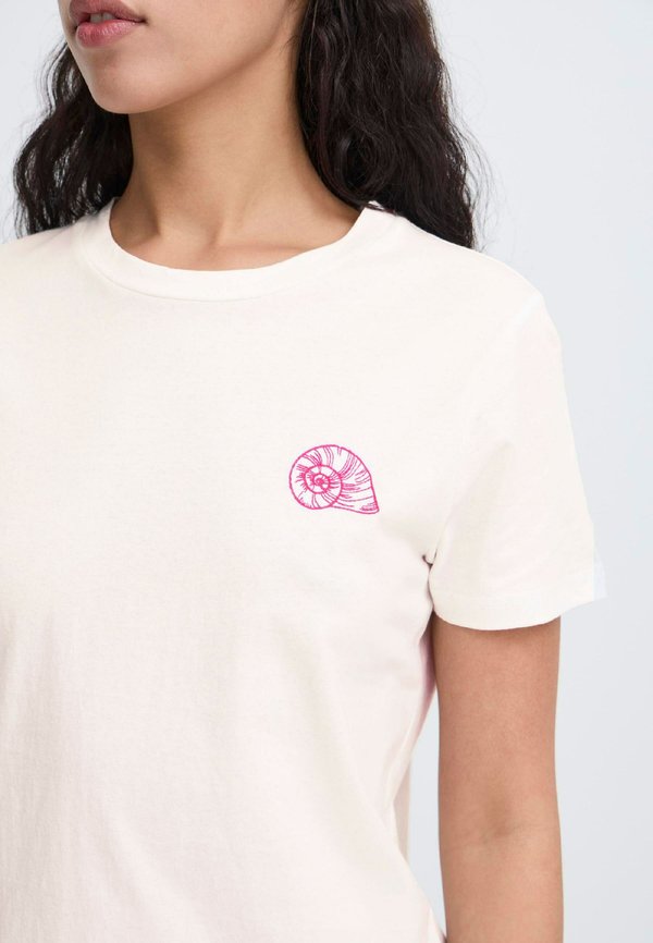 CAMINO - Print T-shirt - cloud dancer w bright rose4