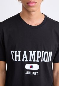 Champion Rochester - T-shirt z nadrukiem