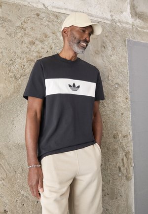 adidas Originals NEW YORK CUTLINE - T-Shirt print - black