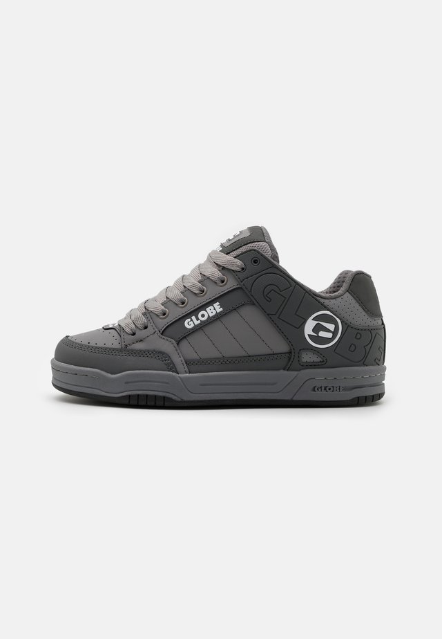 TILT - Chaussures de skate - griffin/white