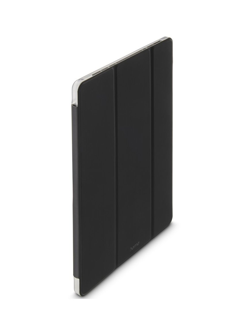 Schwarze dreifach gefaltete Tablet-Hülle mit klarer Kante, aufrecht stehend vor einem weißen Hintergrund.