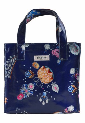 Mørkeblå Cath Kidston mulepose med blomster- og dekorative vintageinspirerede mønstre i pink, orange, hvid og blå, med to håndtag.