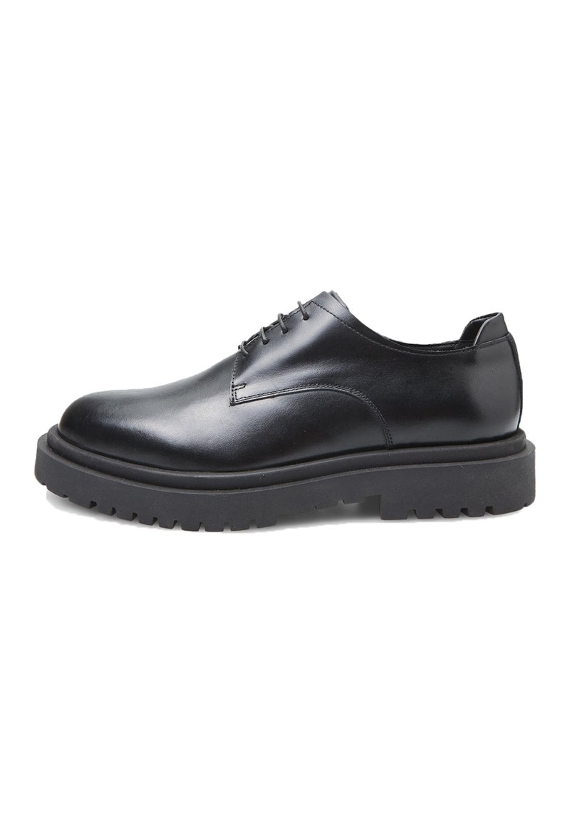 Bata Alkalmi fűzős cipők - nero