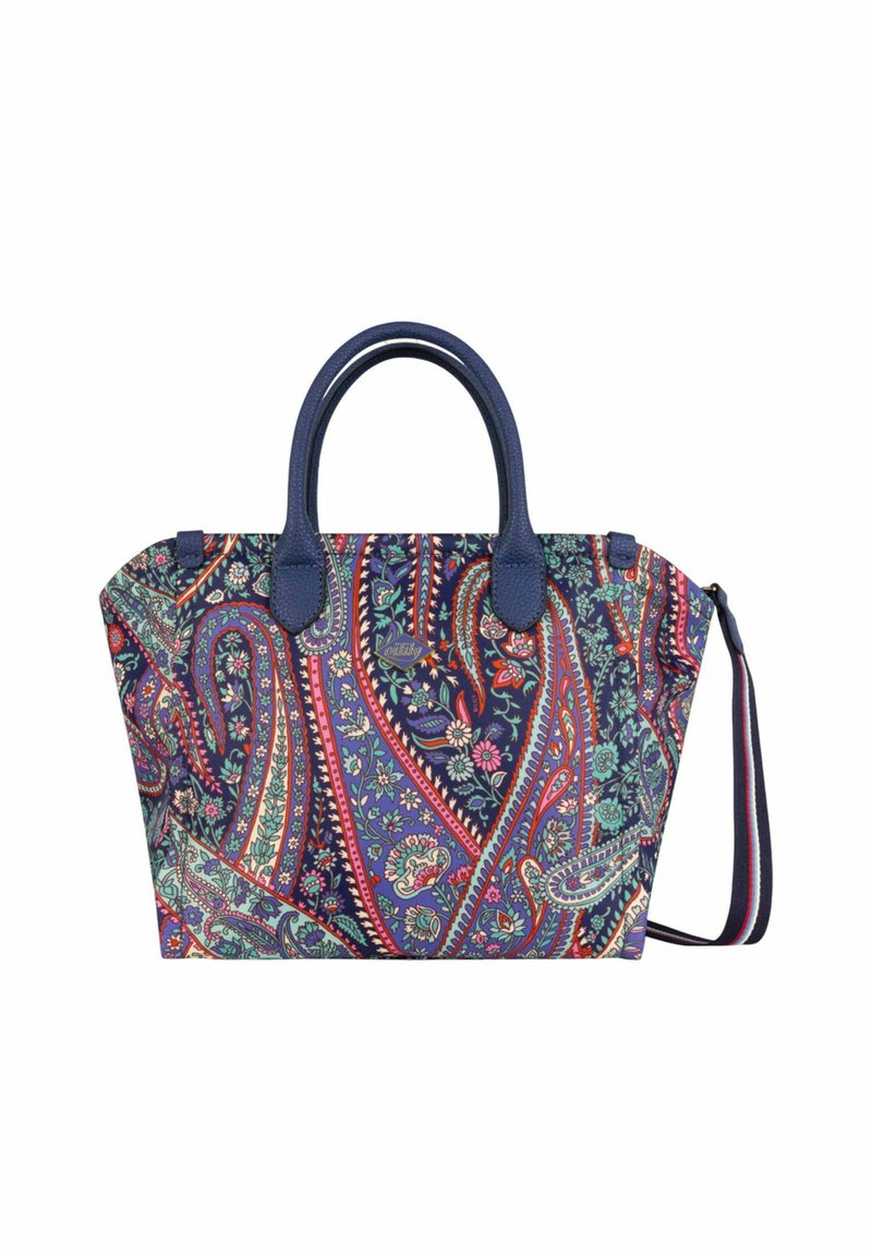 Blauwe paisley-print handtas met handvatten, verstelbare schouderband en decoratieve bloempatronen op een gestructureerd oppervlak.