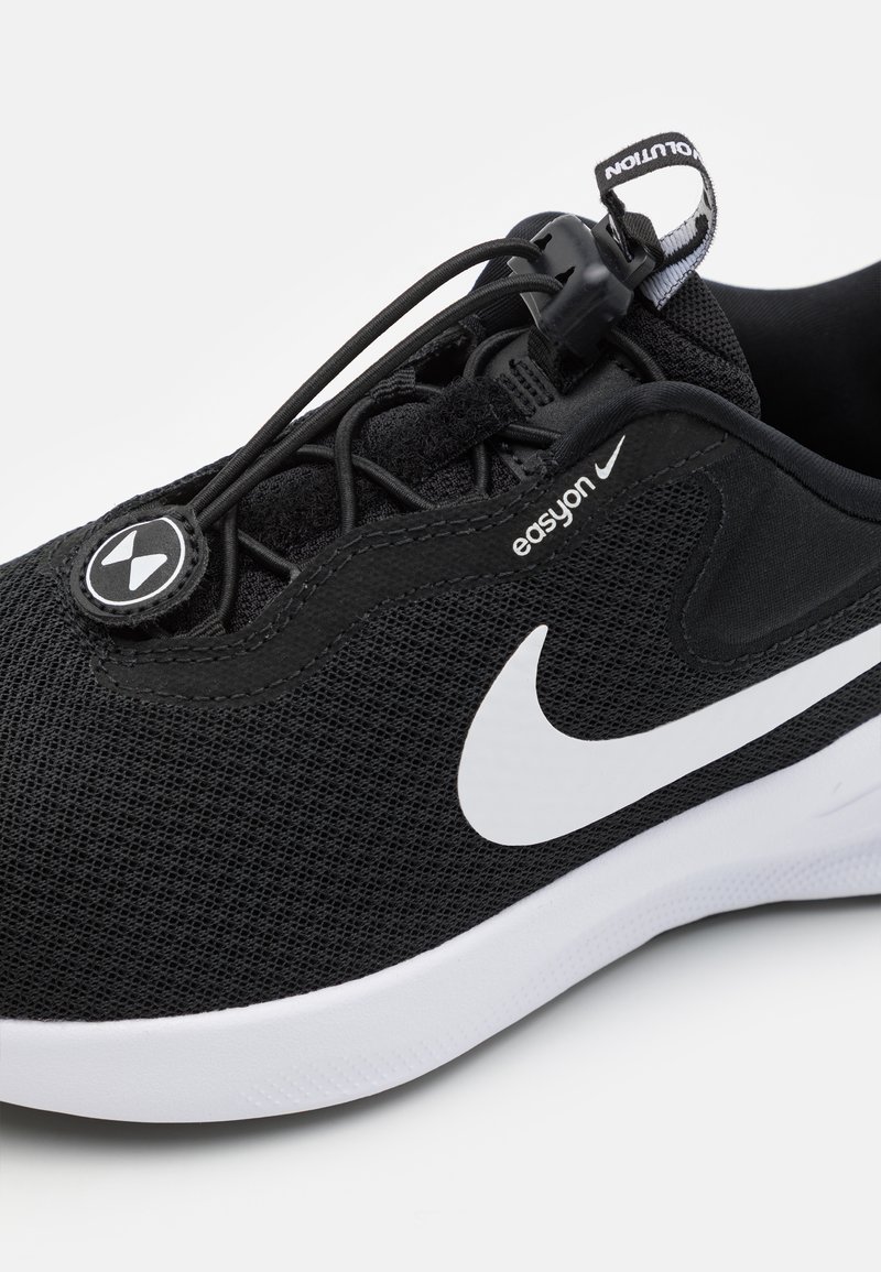 target nike revolution 3