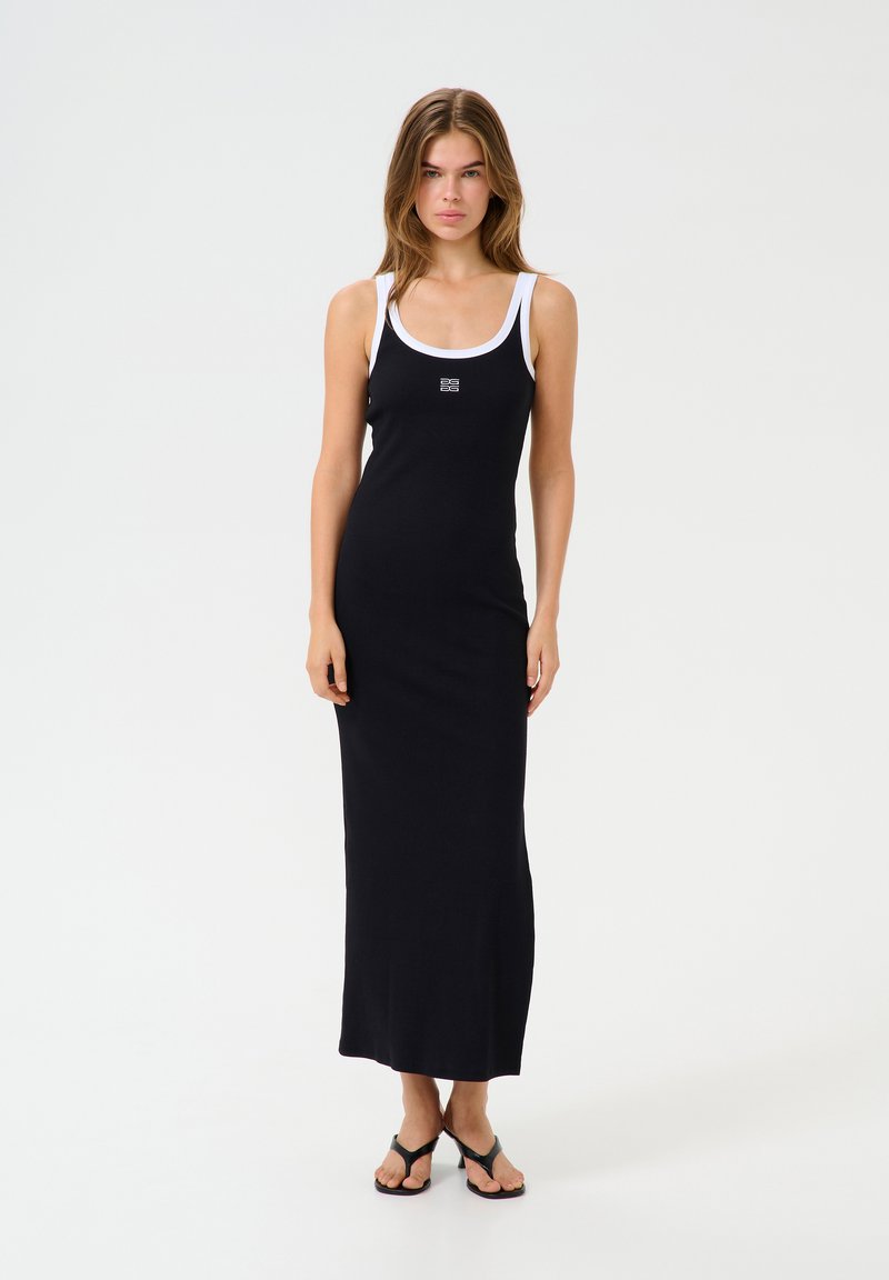 Gestuz Maxi ruha - black