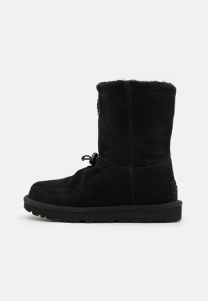UGG, Bottines - black