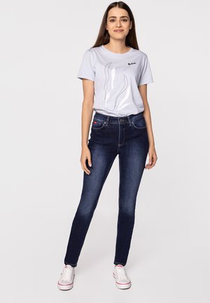 - Jeansy Skinny Fit
