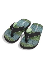 Mustat varvassandaalit, joissa on vihreä ja sininen kuosi hihna, keskitetyllä pohjalla ja mustalla kumipohjalla, tarjoavat kevyen muotoilun.