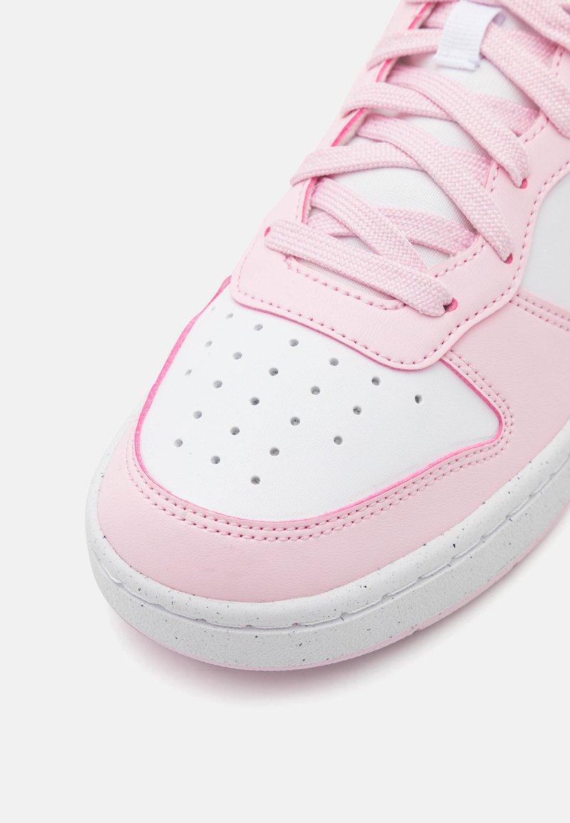 Nike Sportswear COURT BOROUGH LOW UNISEX Sneaker low white