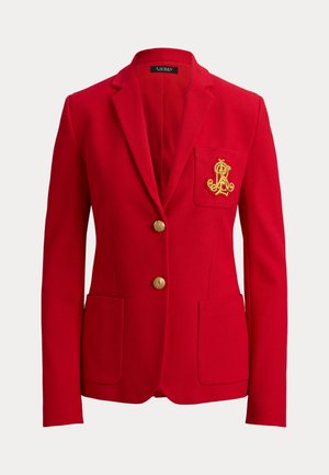 Κόκκινο σακάκι από υφασμάτινη υφή, με μονόκλειστο σχέδιο, δύο μπροστινές τσέπες και χρυσά κουμπιά με κεντημένο λογότυπο.