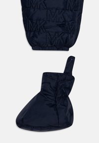 Námořnické modré, prošívané rukavice s elastickým manžetou a přiléhavým střihem. Obsahují jemný opakující se vzor loga pro detail.