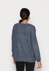 Vero Moda Stickad tröja - light grey