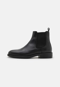 Selezionato, black